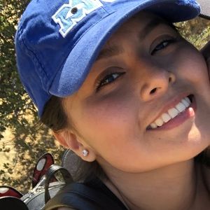 Meet your Posher, Jaqueline